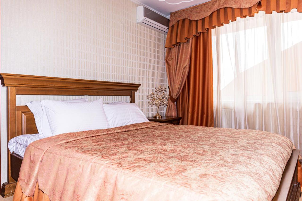 Olymp Hotel Ужгород Экстерьер фото