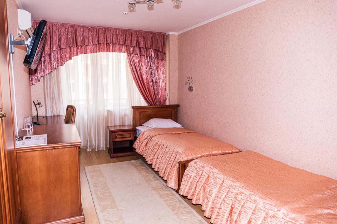 Olymp Hotel Ужгород Экстерьер фото